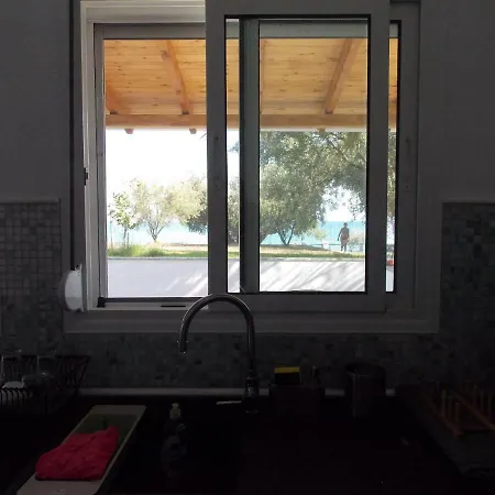 Holiday home Seaside House Loutra Elevtheron