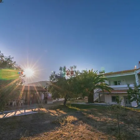 Seaside House Holiday home Loutra Elevtheron
